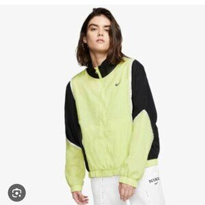 Nike NSW Woven Jacket CJ3685-367 Size Small NWT Retro Style Lime Color